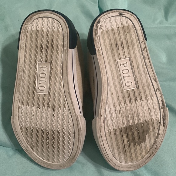 Gently worn toddler polo canvas! - Picture 4 of 5